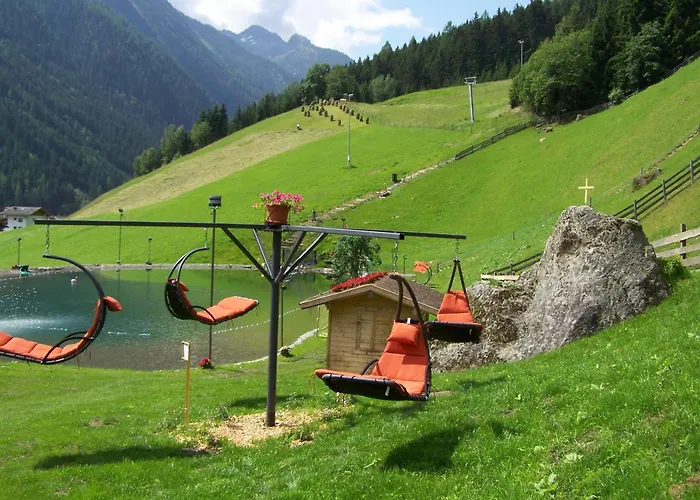 Holzknechthof Am ノイシュティフト・イム・シュトゥーバイタール