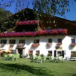 Pensionat Holzknechthof Am Neustift im Stubaital